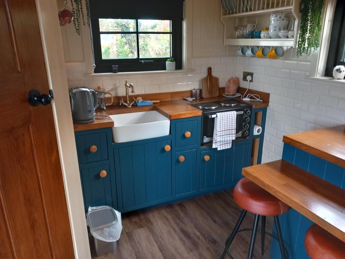 Delightful Shepherds Hut Γουέστπορτ Εξωτερικό φωτογραφία